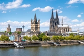 Köln Katedrali ve Ren Nehri