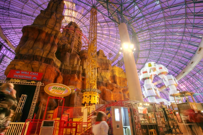 Adventuredome Kapalı Tema Parkı