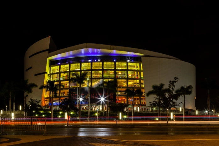 Amerikan Havayolları Arena Spor Salonu