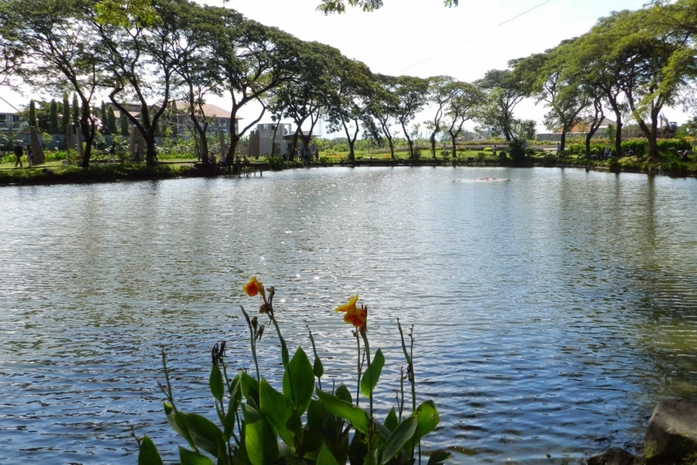 Bratang Flora Parkı Surabaya