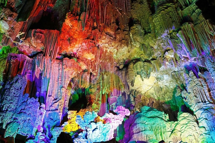 Canelobre Mağaraları