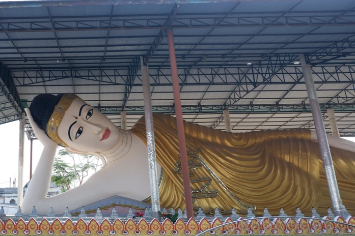 Chauk Htat Kyi Pagodası