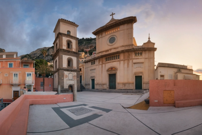 Aziz Meryem Varsayım Kilisesi Positano