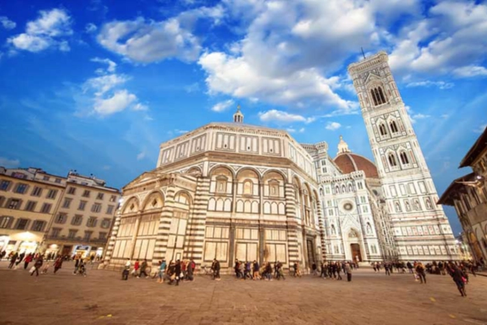 Duomo Meydanı