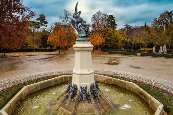 Fountain of the Fallen Angel