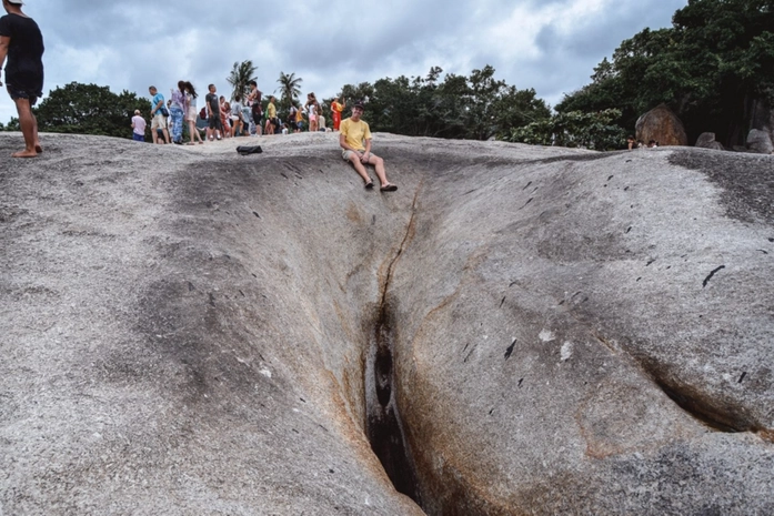 Grandfather’s Grandmother’s Rocks Hin Ta Hin Yai