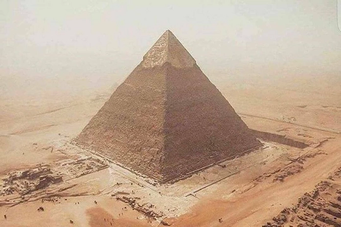 Kefren Piramidi