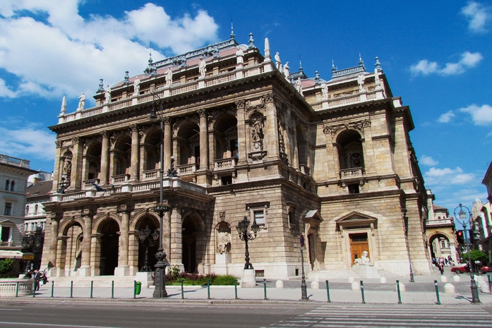 Macaristan Devlet Opera Binası