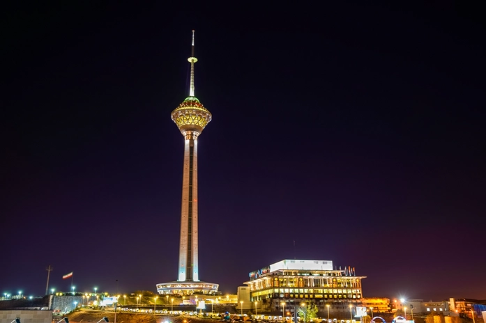 İran ın En Yüksek Binası Milad Kulesi