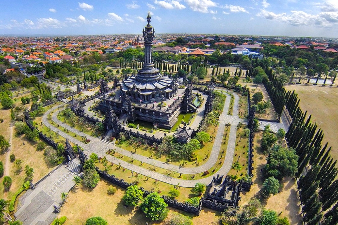 Millet Antlaşması Anıtı