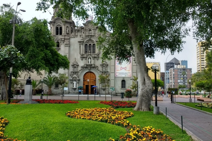 Miraflores Central Park