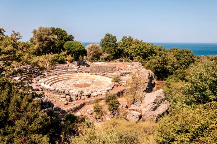 Paleopolis Arkeolojik Sit Alanı