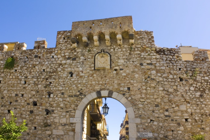 Porta Catania