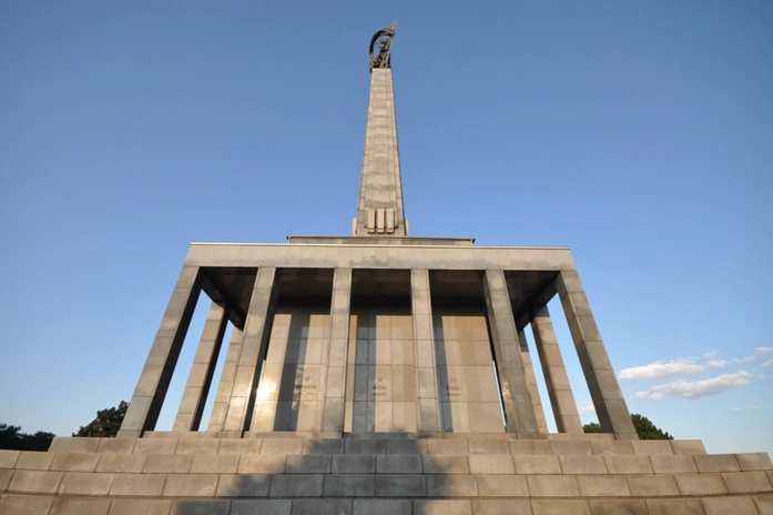 Slavín Anıtı