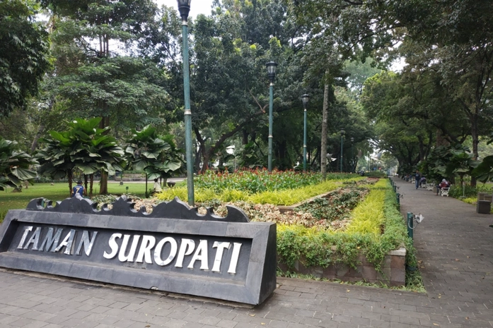 Suropati Parkı