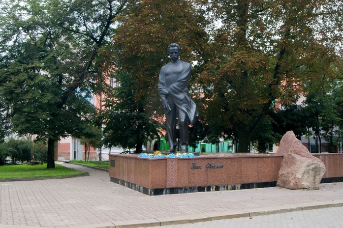 Taras Shevchenko Heykeli