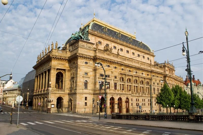Ulusal Tiyatro, Prag